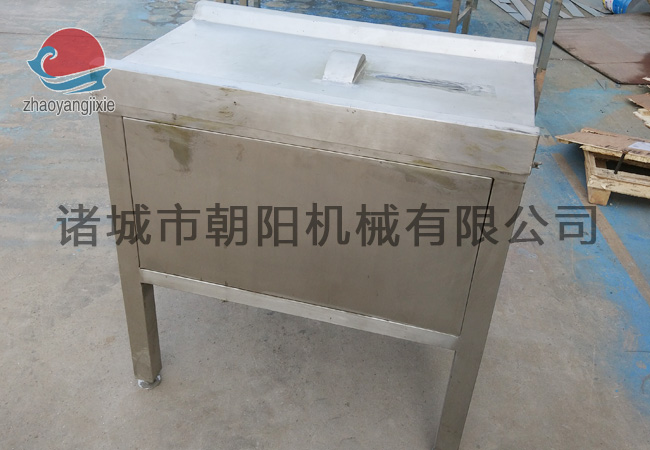 Single studio gizzard peeling machine